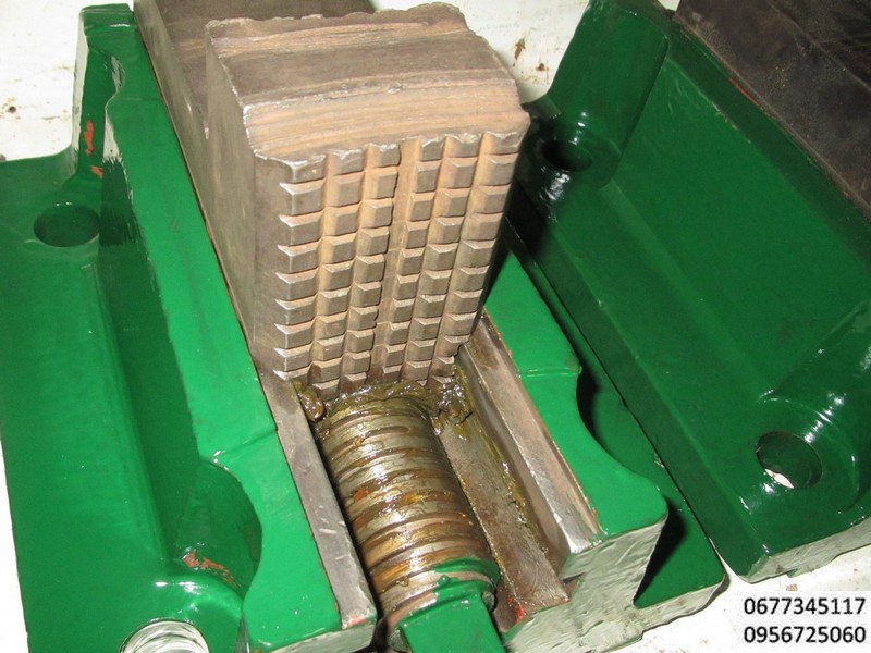 Зажимные  кулачки  для токарно-карусельных станков 1512, 1516, 1520, 1Л525, 1Л532, 1525, 1531, 1531М, 1541, 1М553.